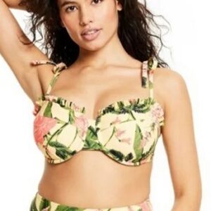 Women's Peony Botanical Print
Underwire Bikini Top - Agua Bendita x Blush